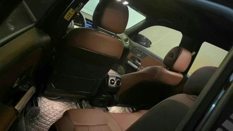 广州23年奔驰GLB2