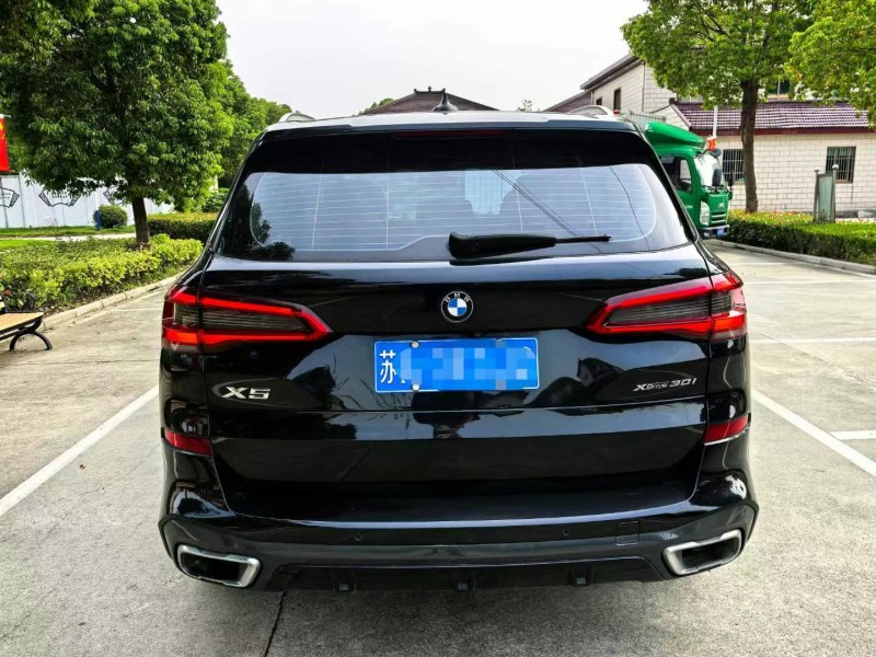 徐州19年宝马X59