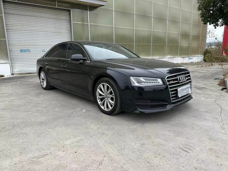 徐州17年奥迪A8L3