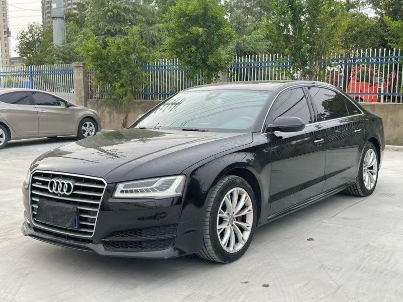 徐州17年奥迪A8L3