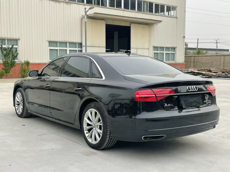 徐州17年奥迪A8L4
