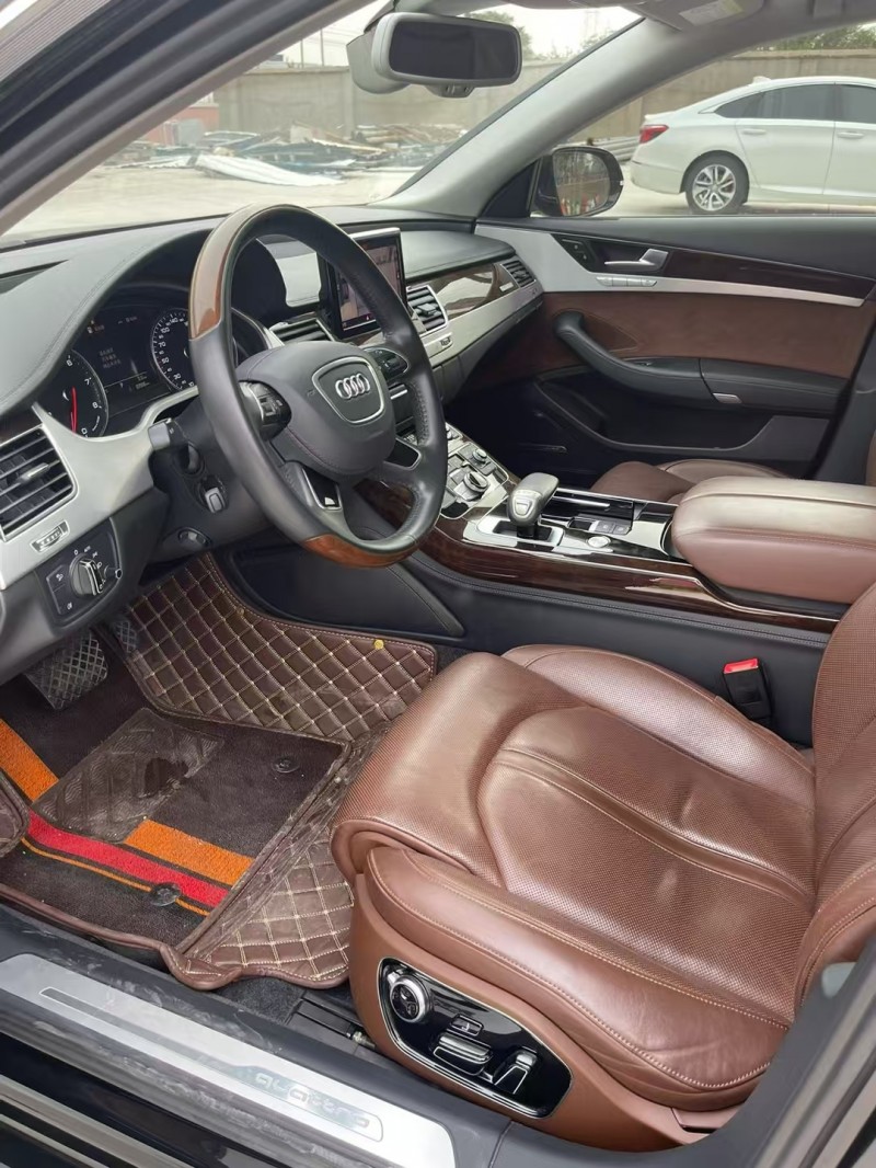 徐州17年奥迪A8L8