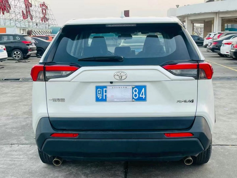 东莞21年丰田RAV4荣放8