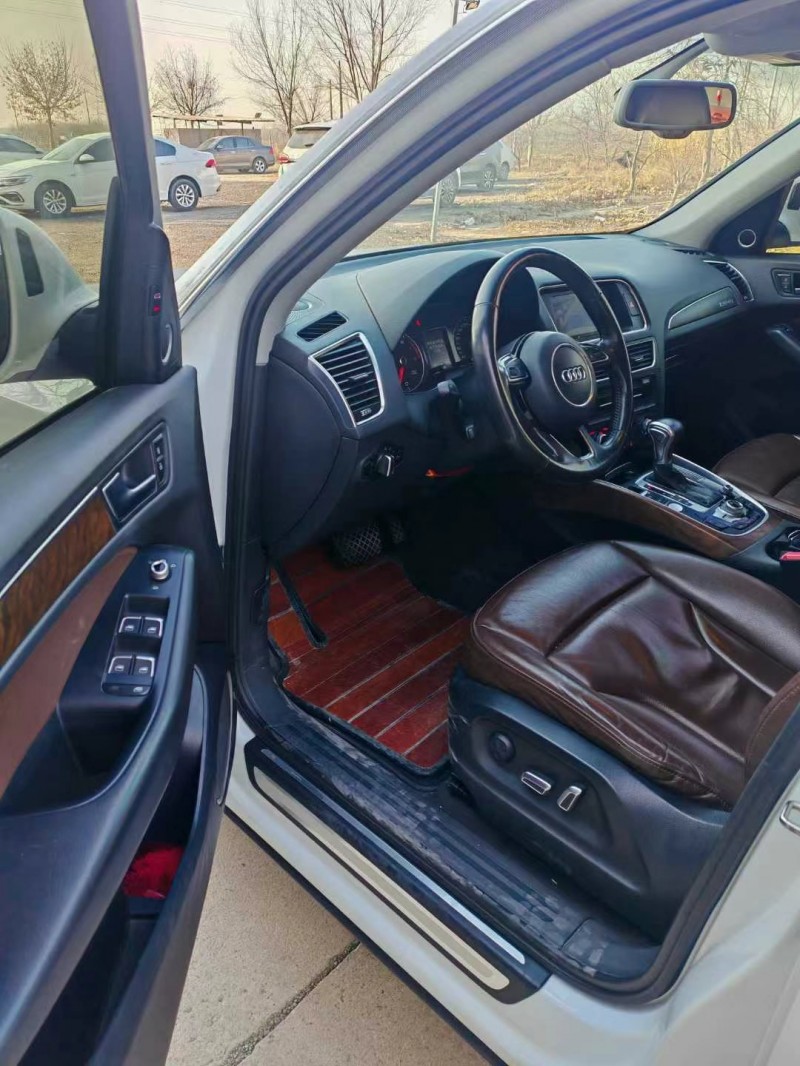 保定15年奥迪Q56