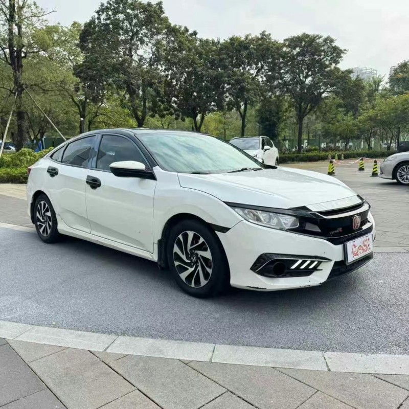 佛山17年本田思域2