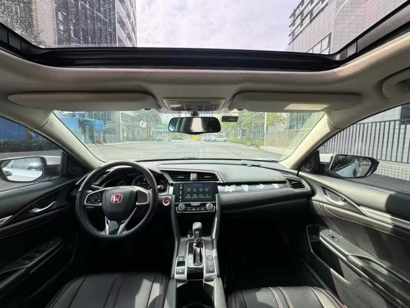 佛山17年本田思域6