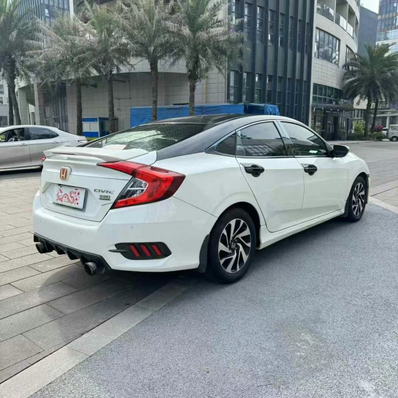 佛山17年本田思域8