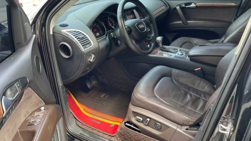 保定12年奥迪Q74