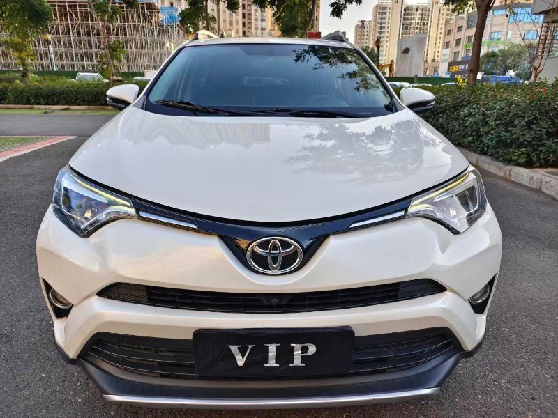 襄陽16年豐田RAV4榮放1