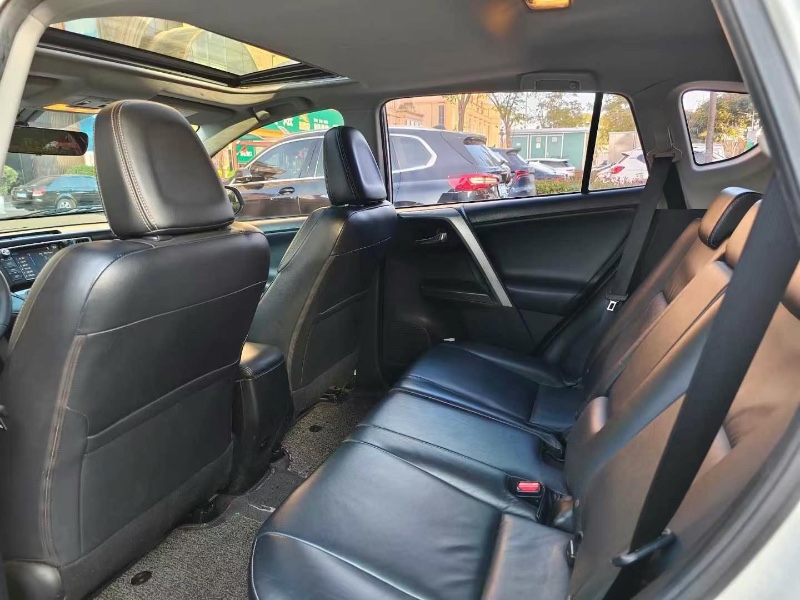 襄陽16年豐田RAV4榮放4