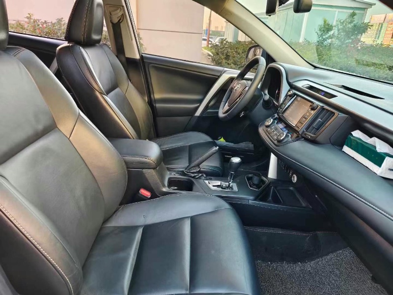 襄陽16年豐田RAV4榮放8