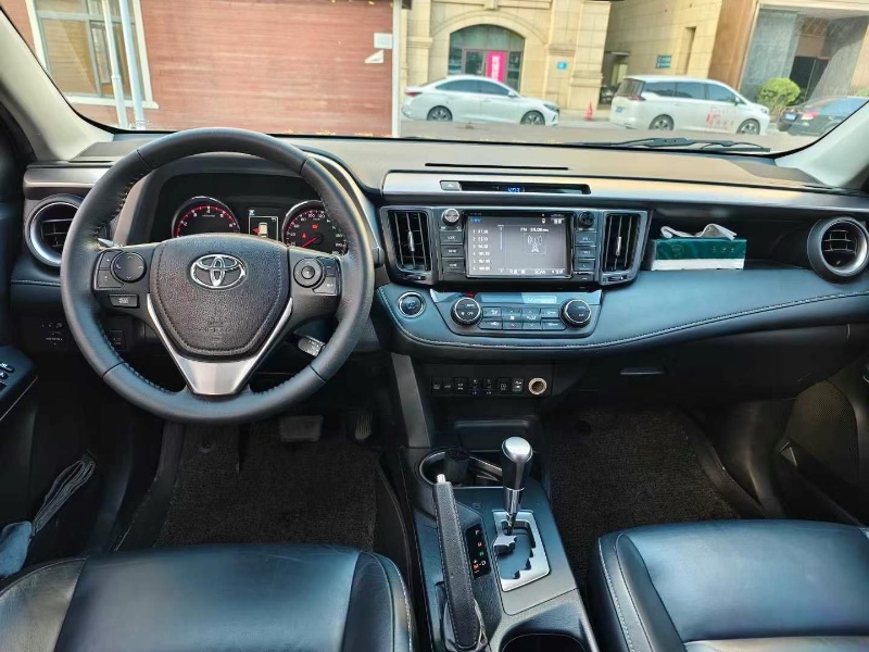 襄陽16年豐田RAV4榮放9
