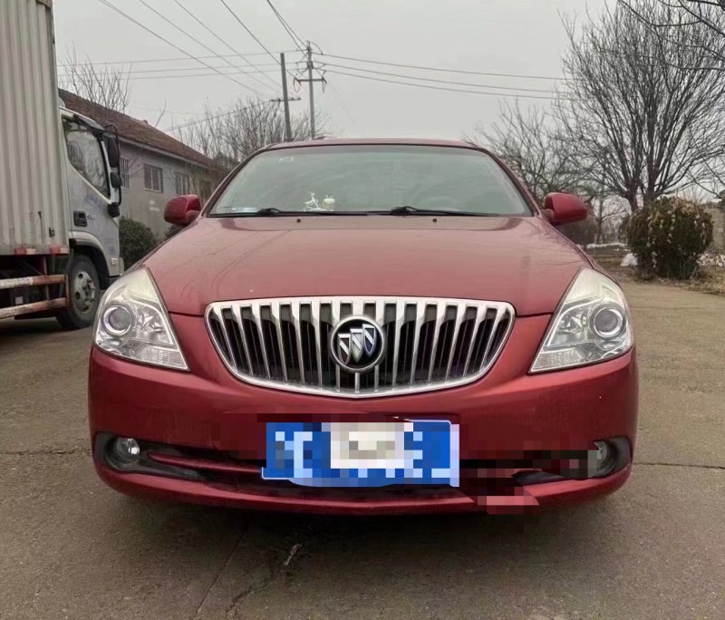 青岛14年别克凯越1