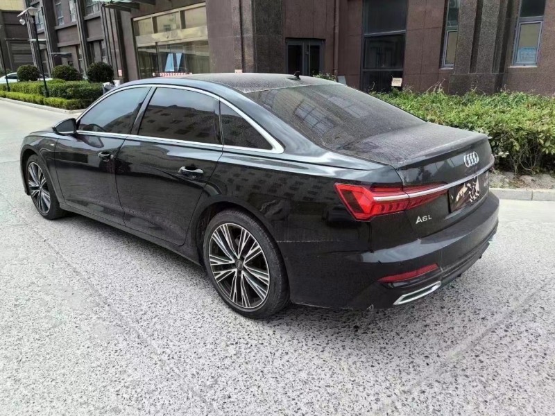 青岛21年奥迪A6L8