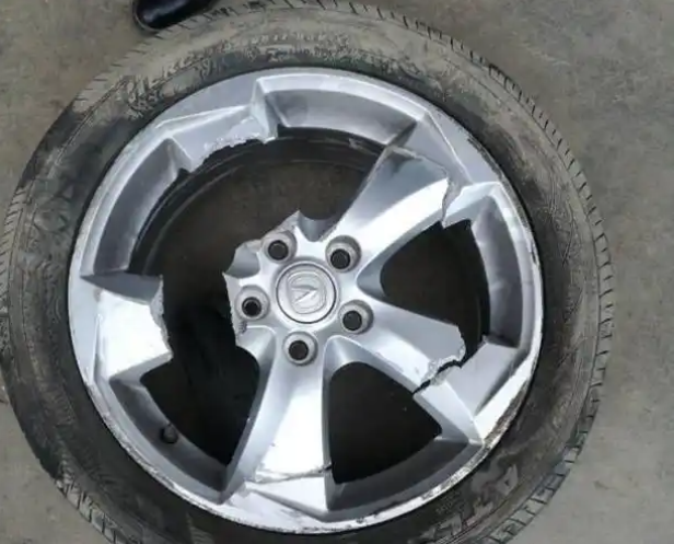 抵押車輪轂壞了怎么辦