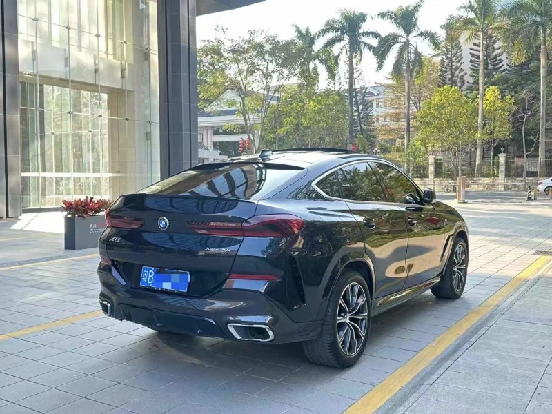 广州21年宝马X68
