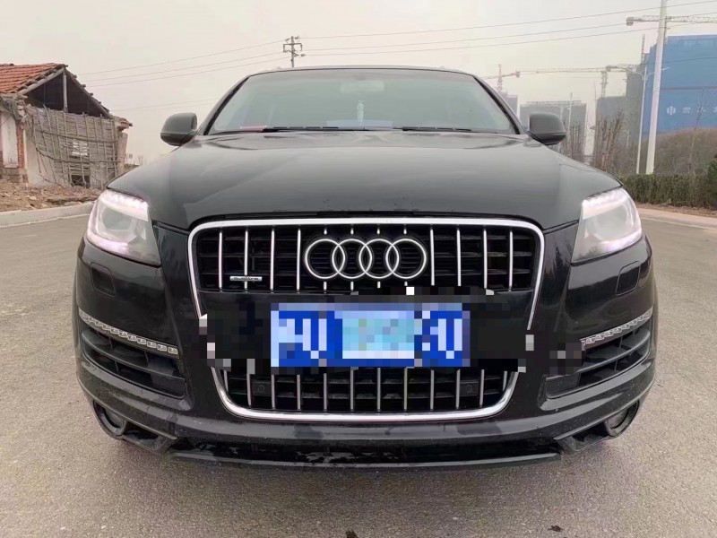 青岛13年奥迪Q71