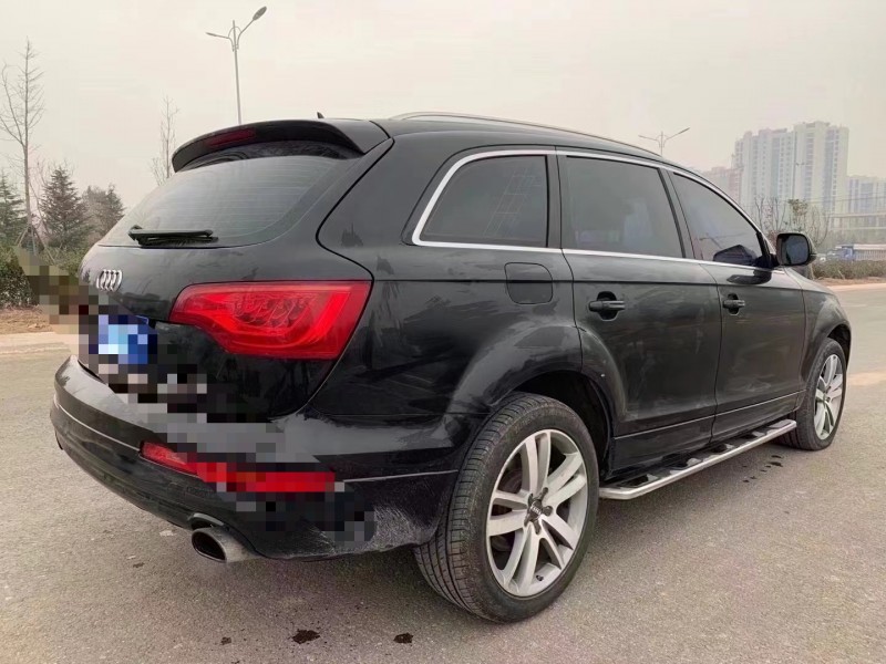 青岛13年奥迪Q77