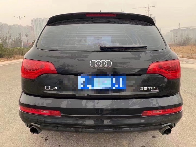 青岛13年奥迪Q79