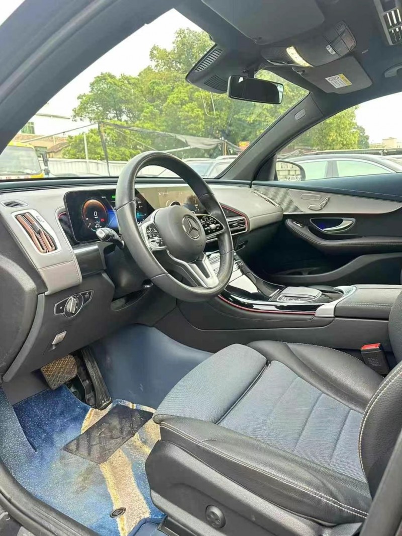 广州22年奔驰EQC3