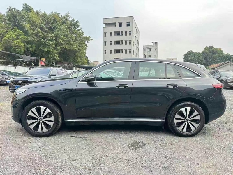 广州22年奔驰EQC4