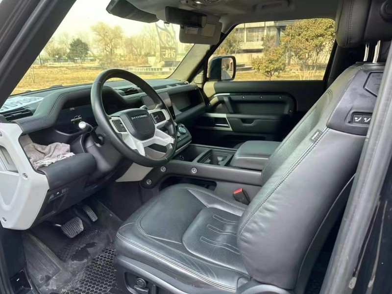 佛山23年路虎卫士7