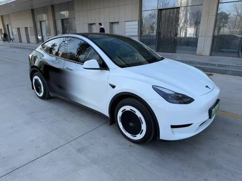 济宁23年特斯拉MODEL Y2
