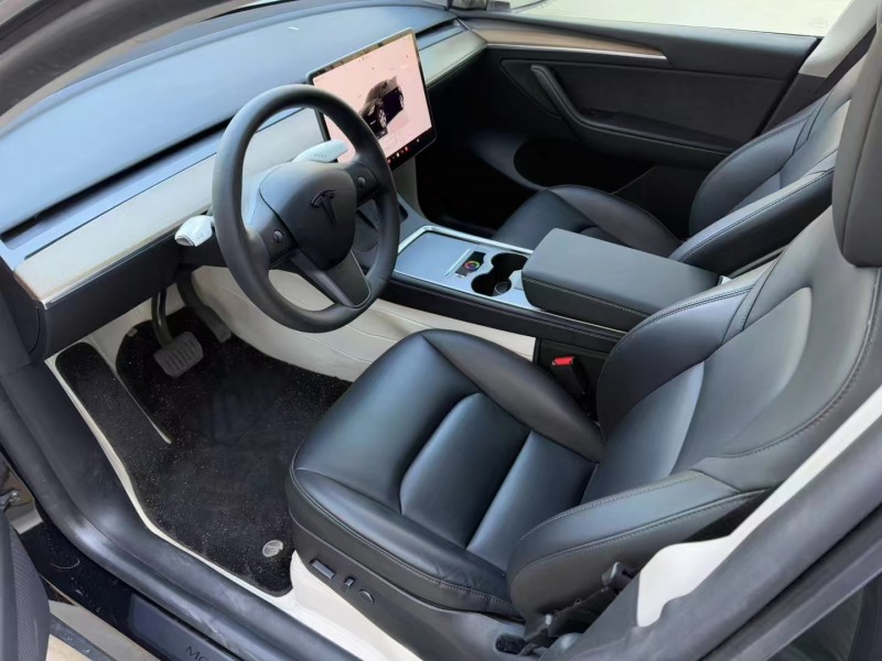 济宁23年特斯拉MODEL Y4
