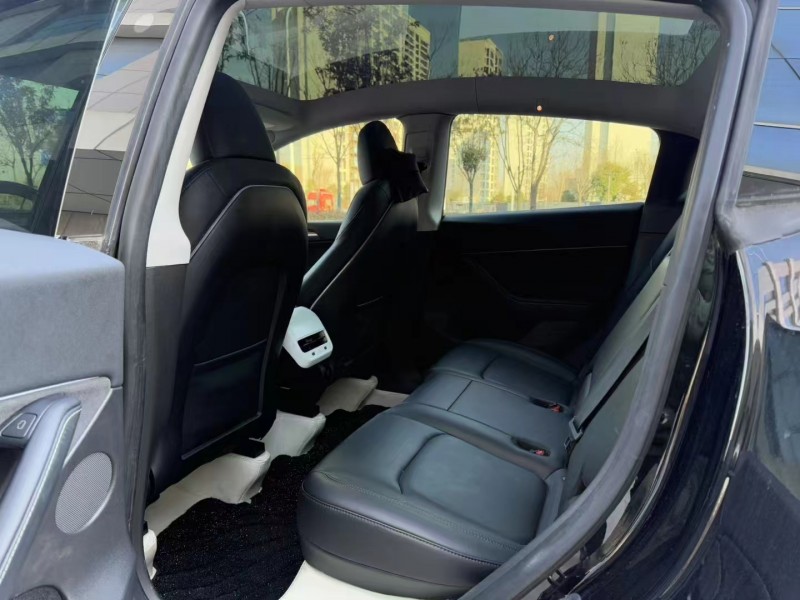 济宁23年特斯拉MODEL Y5