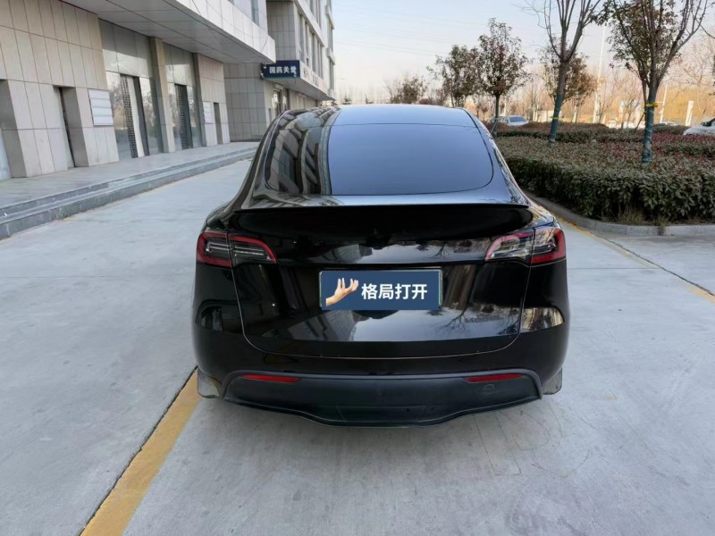 济宁23年特斯拉MODEL Y9