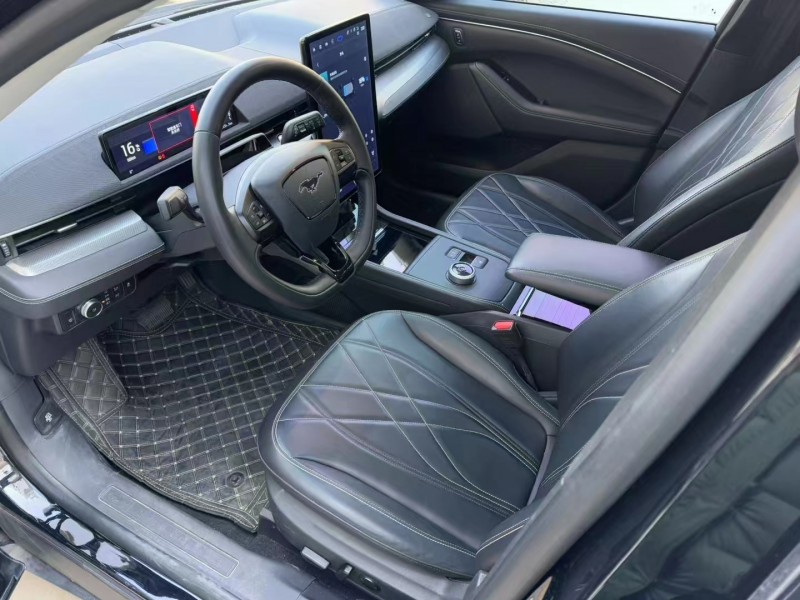 济宁23年福特电马5