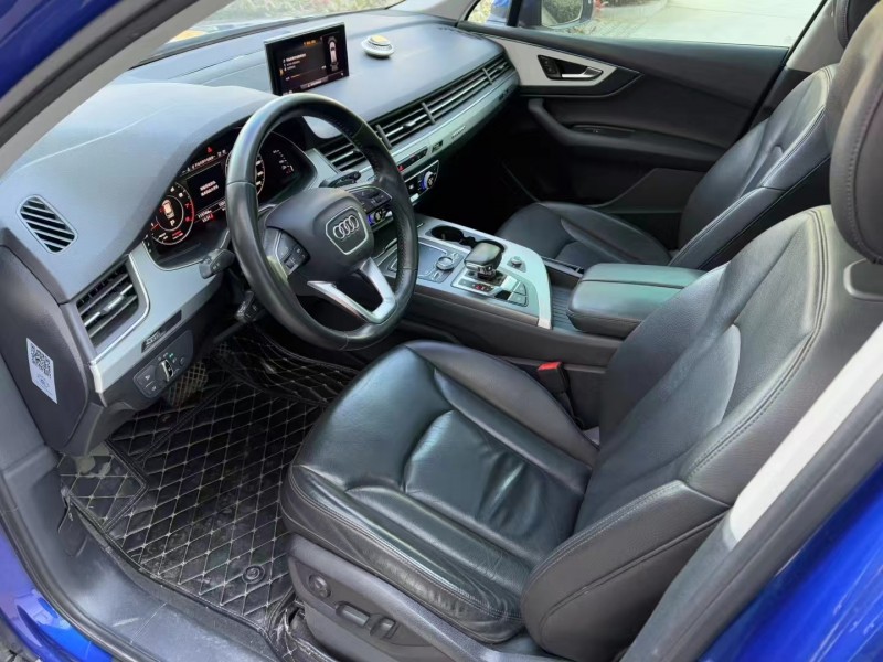 济宁17年奥迪Q75