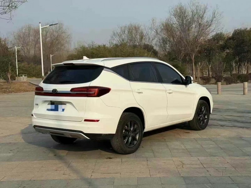 济宁21年比亚迪宋9