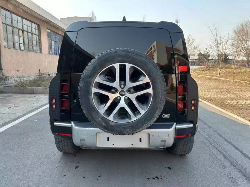 济宁23年路虎卫士2