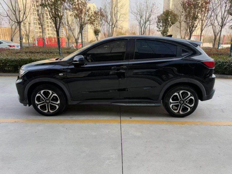 济宁19年本田XRV7