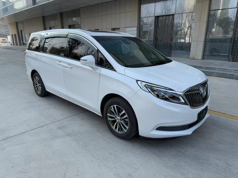 济宁17年别克GL82