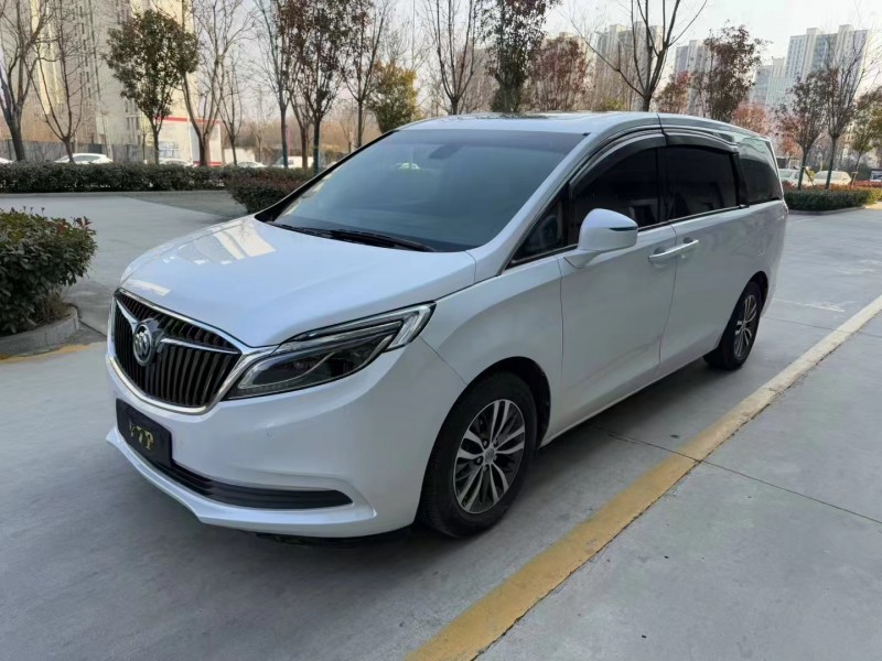 济宁17年别克GL83