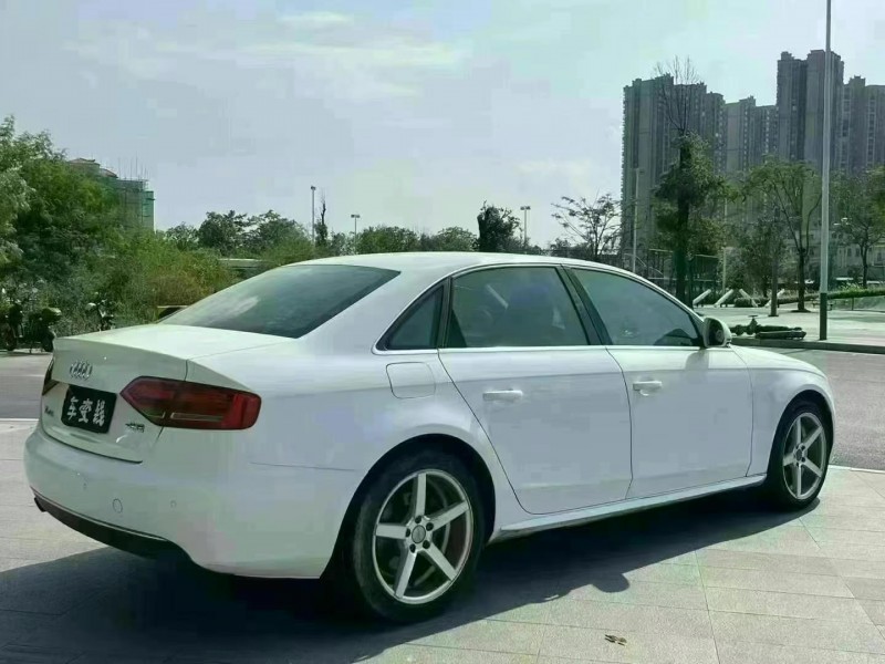 东莞12年奥迪A4L8