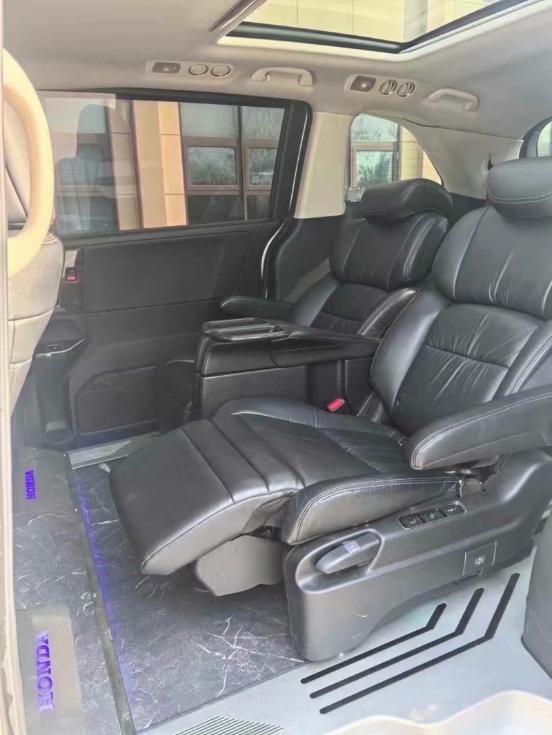 济宁19年本田艾力绅5