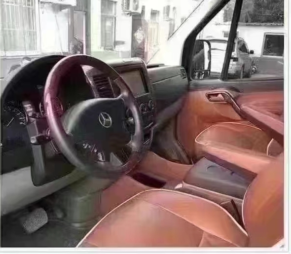 济宁14年奔驰斯宾特5