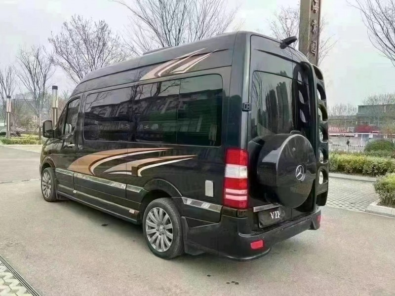 济宁14年奔驰斯宾特7