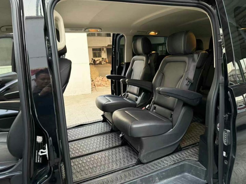 徐州23年奔驰威霆8