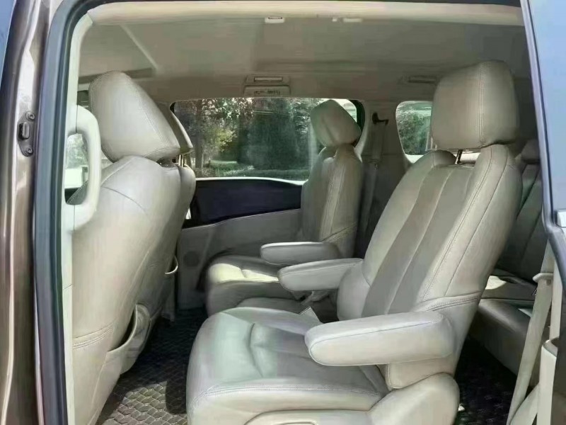 济宁19年别克GL85