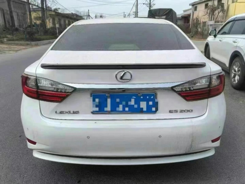 济宁18年雷克萨斯ES5