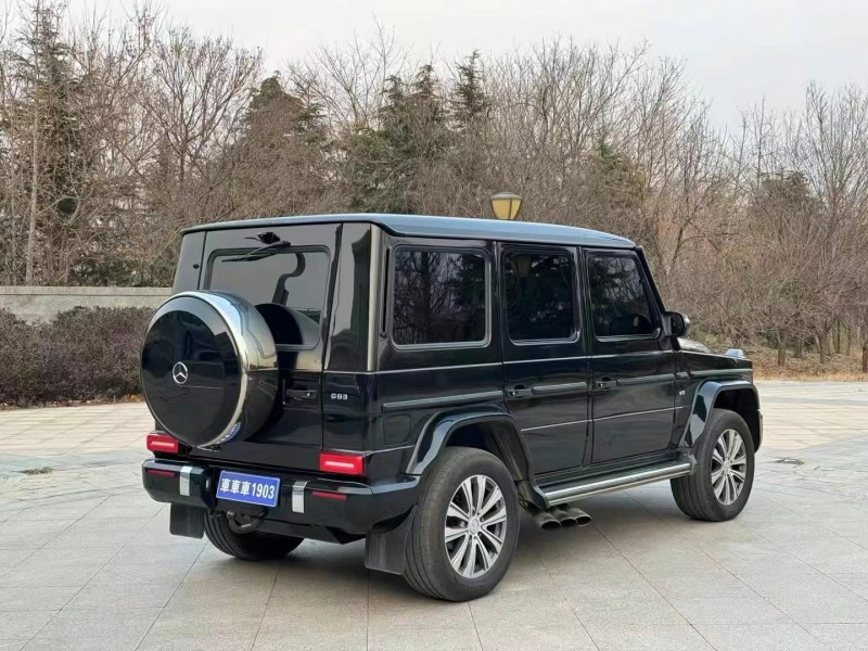 济宁17年奔驰G4