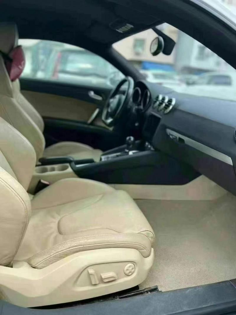 广州09年奥迪TT9