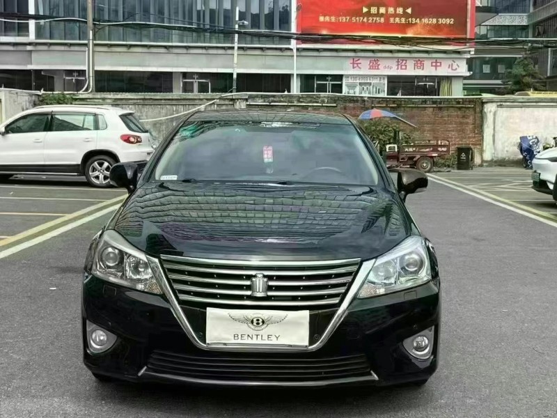 广州13年丰田皇冠1