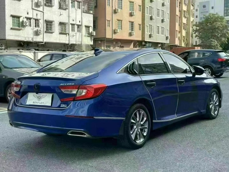 广州20年本田雅阁4