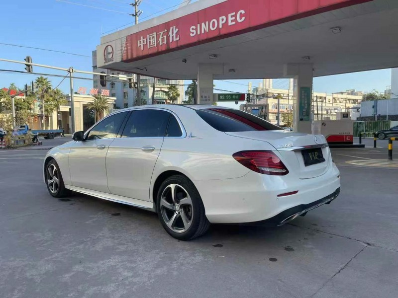 东莞18年奔驰E9
