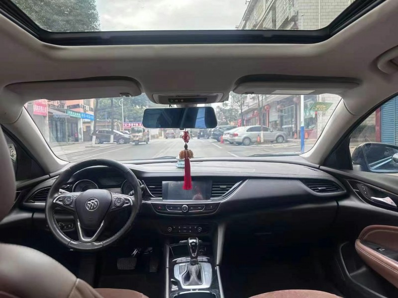 邵阳20年别克君威8